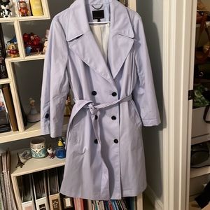 Gorgeous Banana Republic long-sleeved trench coat